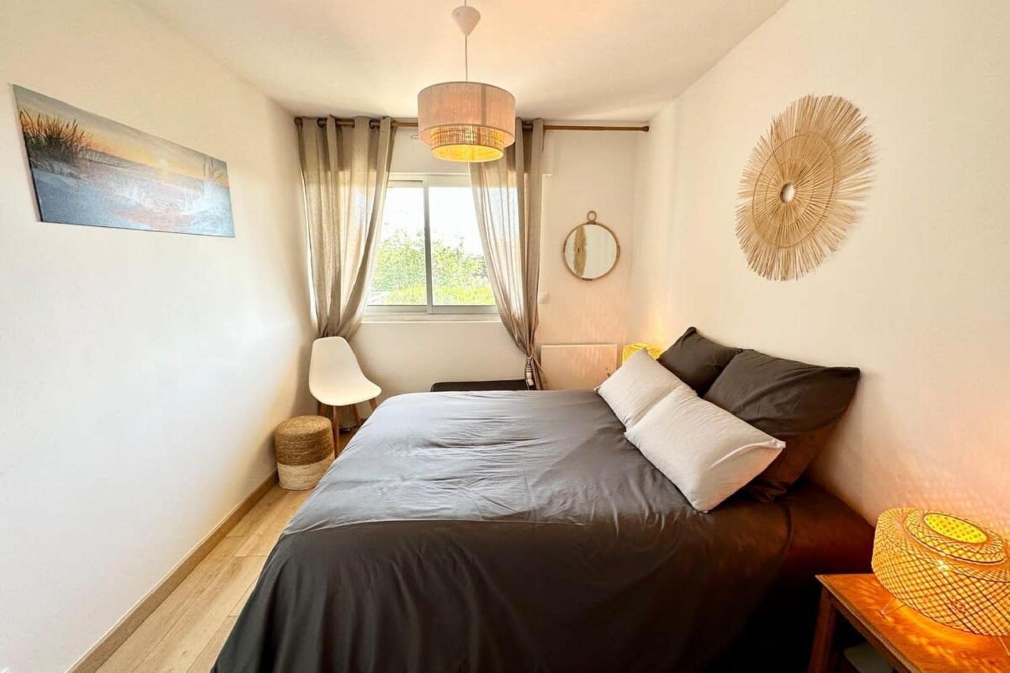 Appartement T2 Refait A Neuf A 2 Pas Du Bourg Et Des Plages *